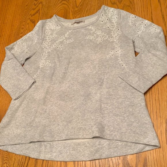 "LOFT" delicately decorated grey sweatshirt-like top, M - Picture 7 of 13